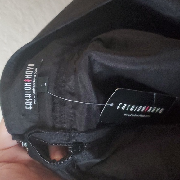 4/$30 **NWT Fashion Nova buttercup satin dress size L (slight imperfecti… - Picture 13 of 13